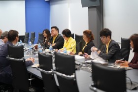 รอง ปอว. และ เอกอัครราชทูตสาธารณรัฐเช็ก ประจำประเทศไทย ... พารามิเตอร์รูปภาพ 6