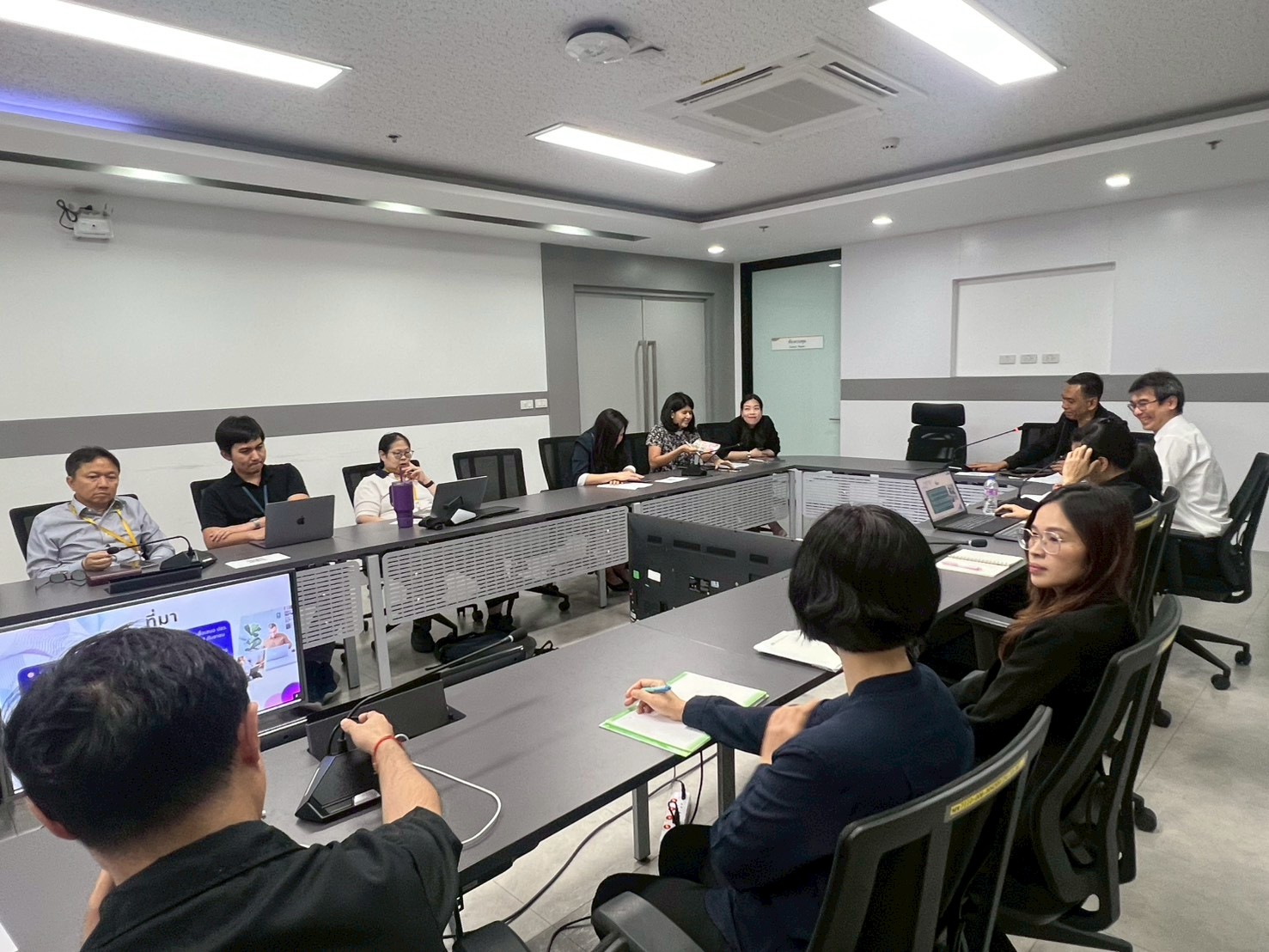 LINE ALBUM รูปประชุม WFH 171268 14.30 น. 251218 5