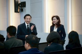 อว. จัดเวทีเสวนา “มหาวิทยาลัยโลก-มหาวิทยาลัยไทย” เตรียมคลอดห ... Image 3